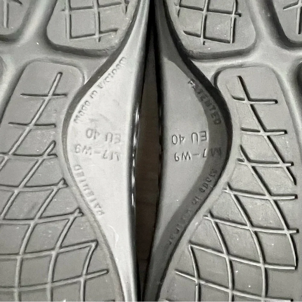 OOFOS Oorigional Sandal— Black - Picture 4 of 6